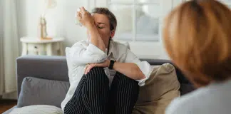 A Fadiga de Ser Forte: o novo burnout emocional dos adultos que nunca podem cair