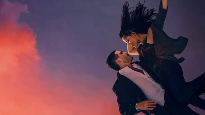 Um fim de semana fora de casa vira um caso proibido que sai do controle nessa série da Netflix