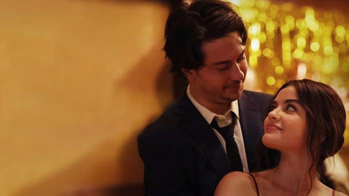 Assinantes da Netflix estão obcecados por este romance com estrela de Pretty Little Liars