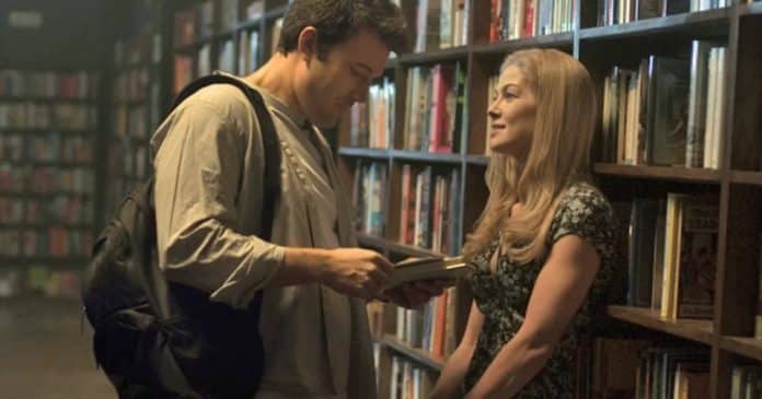 Esse suspense de David Fincher começa com um desaparecimento e termina deixando o público completamente sem chão