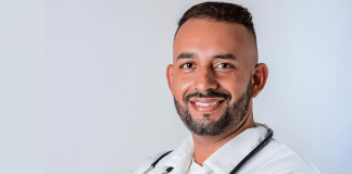 Revalida vs. Mais Médicos: qual a melhor rota para atuar no Brasil?