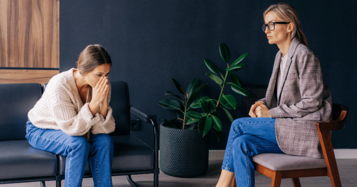 O acúmulo invisível: como microtraumas cotidianos podem comprometer sua saúde emocional