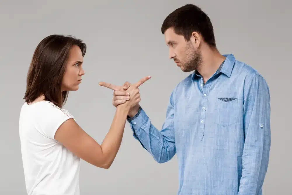 Se ele usa qualquer uma dessas 5 frases na discussão, o problema pode ser mais sério do que você pensa psicologiasdobrasil.com.br - Se ele usa qualquer uma dessas 5 frases na discussão, o problema pode ser mais sério do que você pensa