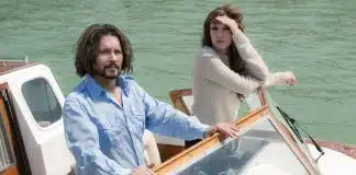 Sucesso de bilheteria, o filme que fez Johnny Depp e Angeline Jolie se odiarem finalmente chegou ao streaming